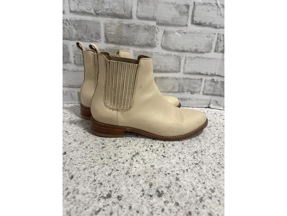 Thursday Boot Company Women's Dreamer Chelsea Boot in Beige Leather